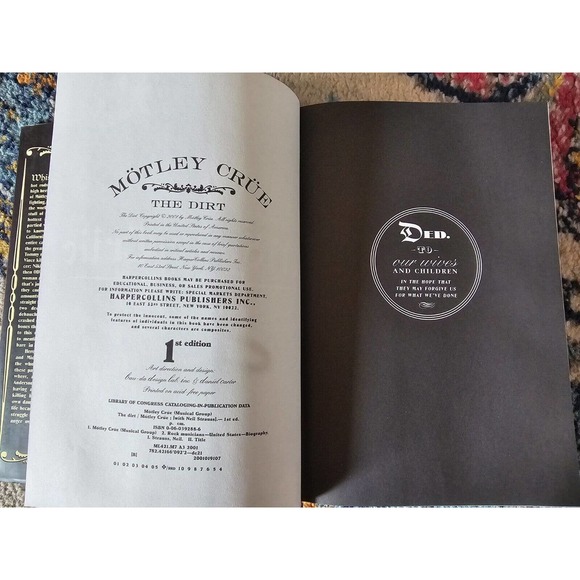 The Dirt Mötley Crüe 1st Edition Hardcover 2001 Harper Collins w/ Dust Jacket - Picture 7 of 8